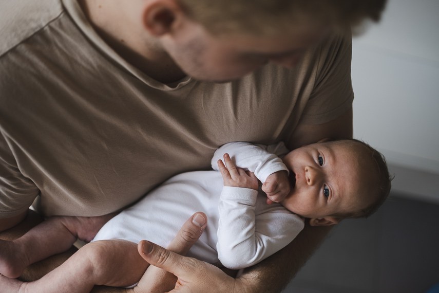 Licença-paternidade ampliada: cuidado com o bebê e a saúde emocional da família